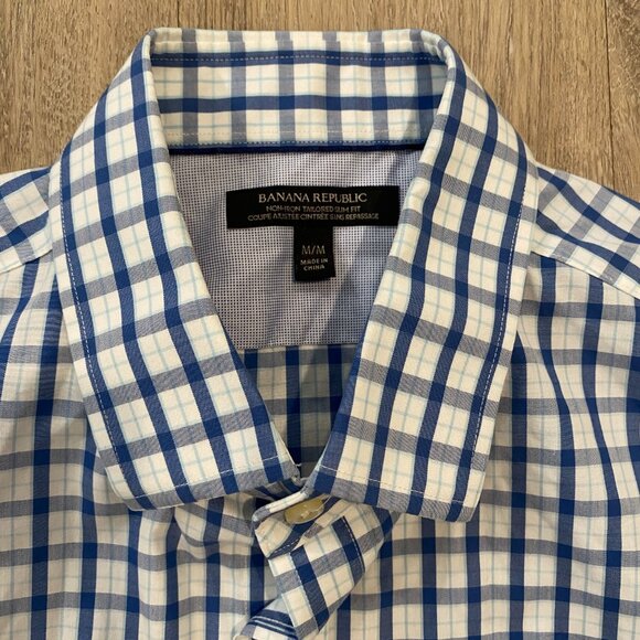 Banana Republic Non-Iron Tailored Slim Fit Button-Down Shirt – Size M - Picture 3 of 9
